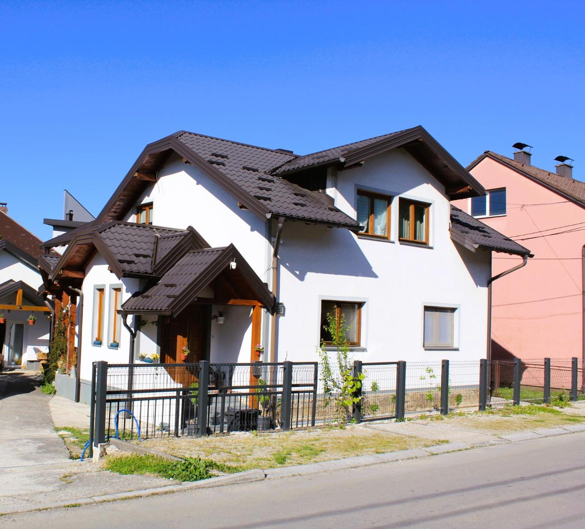 Svila Apartmani Bihac Luaran gambar